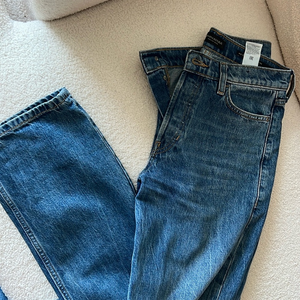 Banana Republic Mid Rise Loose Stovepipe jeans